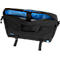 Zwarte laptoptas, open, met blauwe voering. Schouderriem en handvat zichtbaar.