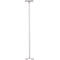 Een moderne, strakke witte vloerlamp, met een rechthoekige voet en lampenkap.