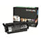 Schwarzer Toner und Verpackung von Lexmark. Toner mit Aufschrift T654X11E.