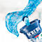 Essuie-tout bleu sortant d'un seau portant l'inscription SCRUBS IN-A-BUCKET. Les essuie-tout sont frais et propres.