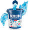 Seau bleu de lingettes nettoyantes pour les mains "SCRUBS". Quelques lingettes sortent. Il est écrit "IN-A-BUCKET Hand Cleaner Towels".