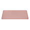 Tapis de bureau rose rectangulaire avec bordure rose, logo Logi en bas à droite.