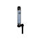Blaues Studio-Kondensatormikrofon mit silbernem Gitter auf einem schwarzen Mikrofonstativ vor weißem Hintergrund.