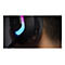 Nahaufnahme eines schwarzen Gaming-Headsets mit beleuchteten blauen und rosa Details.