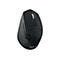 Schwarze Logitech-Maus, von oben betrachtet, auf weißem Hintergrund. Mit Scrollrad, Seitentasten und Logitech-Logo.