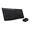 Schwarze Logitech-Tastatur und Maus vor weißem Hintergrund. Die Tastatur hat weiße Buchstaben. Die Maus ist grau und schwarz.