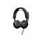 Casque gris foncé sur fond blanc. Écouteurs ronds, bandeau rembourré, microphone et câble.