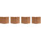 Quatre cubes en bois marron identiques alignés sur un fond blanc.