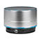 Kompakter, zylindrischer Bluetooth-Lautsprecher in Silber mit schwarzer Basis und einem m-Logo.