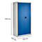 Blauw-grijze metalen kast met dubbele deuren. Afmetingen: 1935 x 950 x 500 mm, zwarte handgreep.