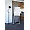 MAUL office flipchart, bord B 70 x H 100 mm, incl. plateau, traploos in hoogte verstelbaar, vierpootsbodem, vastzetbare dubbele zwenkwielen, wit