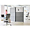 Modulare Stellwand mit grauen Filzpaneelen und Whiteboard in einem hellen Büro.