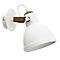 Applique murale, blanche avec des accents en bois. Élément mural rond, tête de lampe pivotante, bras en bois avec écrou à oreilles pour la fixation.