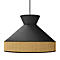 Lampe suspendue, noire avec une partie d'abat-jour claire et tissée.