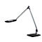 Lampe de bureau noire avec bras réglables et tête d'éclairage plate. Sur fond blanc.