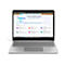 Laptop-Bildschirm mit Copilot Studio-Interface; darunter eine Tastatur. Das Interface zeigt Textfelder, Schaltflächen und Optionen für Agenten.