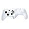 Deux manettes Xbox blanches, une de face, une de dos. Devant : boutons, croix directionnelle, logo. Derrière : logo Xbox.
