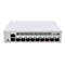 Weißer MikroTik Cloud Switch mit zahlreichen Ethernet- und SFP+-Ports auf der Vorderseite.