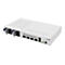 Weißer MikroTik CRS504-4XQ-IN Cloud Switch vor weißem Hintergrund.