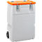 Conteneur en plastique blanc avec couvercle orange, roues, fermetures de sécurité et lettrage.