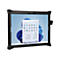 Schwarzes Tablet mit Schutzhülle. Auf dem Bildschirm ist ein Windows-Desktop mit App-Symbolen und Suchleiste zu sehen.