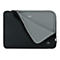 Schwarze Laptoptasche mit Reißverschluss, offen. Innen grau, außen schwarz, mit Logo.