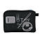 Schwarze Tasche mit Tech-Zubehör: Kopfhörer, Stift, Kabel, USB-Stick, Ladegerät. 'MOBILIS'-Schriftzug.