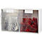Witte plank met twee transparante containers, gevuld met plastic zakken in helder en rood.