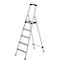 Aluminium ladder. De grijze trap staat tegen een witte achtergrond.