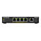 Ein schwarzer Netgear GS305P Switch. Auf der Oberseite befinden sich Anschlüsse und LEDs. Text: Power, PoE Max, GS305P.