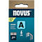 Blau-weiße Packung mit Heftklammern, mit 'NOVUS' und Produktinformationen.