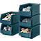 Blauwe plastic opbergdozen gevuld met pluggen, schroeven, moeren en houtverbinders.