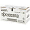 Ein weißer Karton mit Aufdrucken von Kyocera. Auf dem Karton steht "TK-5450K Toner Kit Black" sowie Barcode.