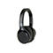 Schwarzer Over-Ear-Kopfhörer vor weißem Hintergrund. Auf der Ohrmuschel ein Logo aus Wellen.