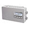 Weißes Panasonic-Radio mit Display. Es zeigt Radiosender und Uhrzeit an. Auf der rechten Seite befinden sich Drehregler.