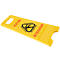 Panneau d'avertissement jaune avec texte: Attention danger de glissade. Sur le panneau une personne glissant.
