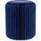 Blauer, zylindrischer Hocker mit gerillter Oberfläche und flacher Sitzfläche.