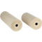 Deux rouleaux de papier beige avec des noyaux sombres sont côte à côte.