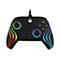 Schwarzer Xbox-Controller mit farbigen Lichteffekten. Das Design umfasst farbige Umrandungen der Analogsticks und leuchtende Streifen.