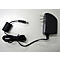Schwarzes Netzteil mit Kabel und Stecker, auf weißem Hintergrund.