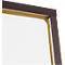 Gros plan d'un coin : Cadre marron foncé entourant une surface blanche avec espace beige.