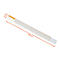 Long produit blanc avec un accent orange. 1000 mm de long, 62 mm de large. Indications de mesure avec des lignes oranges.