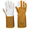 Deux gants en cuir marron avec paumes blanches, longues manchettes et l'impression "Portwest".
