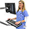 Poste de travail debout-assis Ergotron LX 45-247-026, montage mural, pour 1 écran jusqu'à 32', avec tablette pour clavier &amp; support pour unité centrale de taille moyenne, réglable en hauteur, inclinable, pivotant &amp; inclinable, aluminium