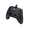 Schwarzer Xbox-Controller, Kabelanschluss, mit farbigen Knöpfen.