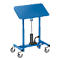 Pupitre d'atelier, mobile, hauteur ajustable par pompe à pied, plateforme inclinable