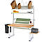 Werkstation met planken, papieren tafellrol, vuilnisbak en printer.