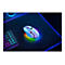 Kabellose Gaming-Maus mit RGB-Beleuchtung auf einer schwarzen Mausunterlage mit RGB-Lichtern. Daneben eine RGB-beleuchtete Tastatur.