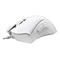 Weisse Gaming-Maus mit Kabel, zwei Seitentasten und strukturierter Oberfläche. Sie liegt auf weissem Hintergrund.