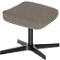 Tabouret rembourré beige avec assise carrée sur une base en métal noir à quatre pieds.